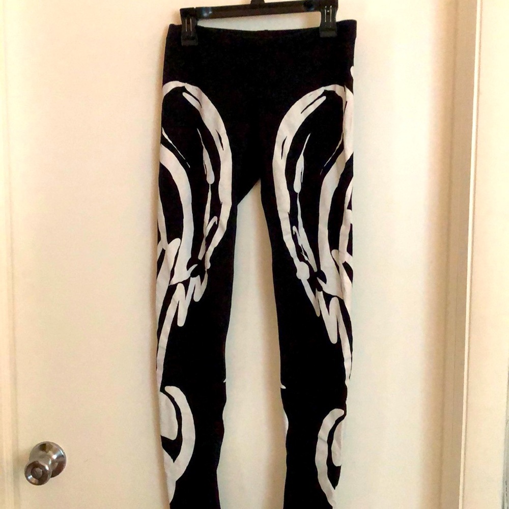 Insight Black and white abstract leggings